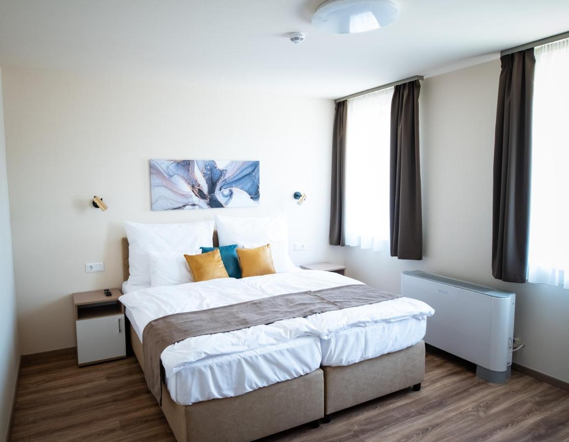 Elixir Panzio Bed & Breakfast Nyírbátor Eksteriør bilde