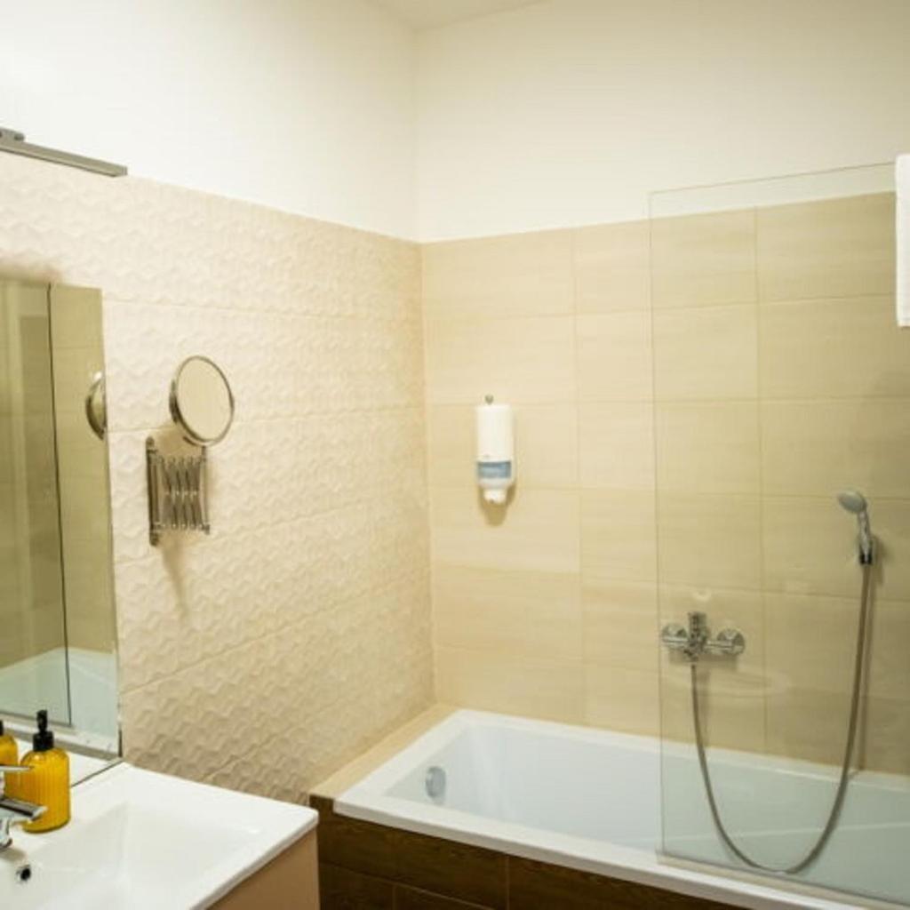 Elixir Panzio Bed & Breakfast Nyírbátor Rom bilde